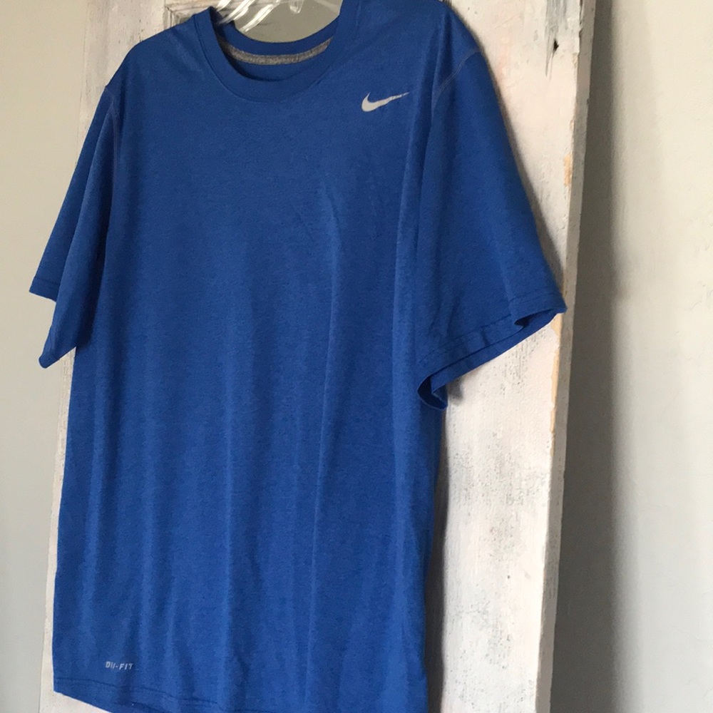 Men’s Nike dri fit tee
